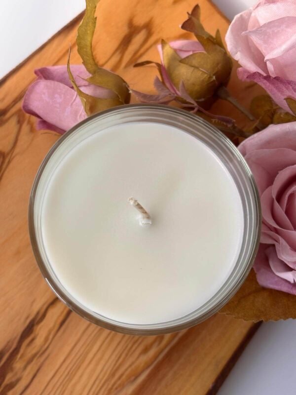 Flat lay top view of a DitsyJaffa Bloom candle