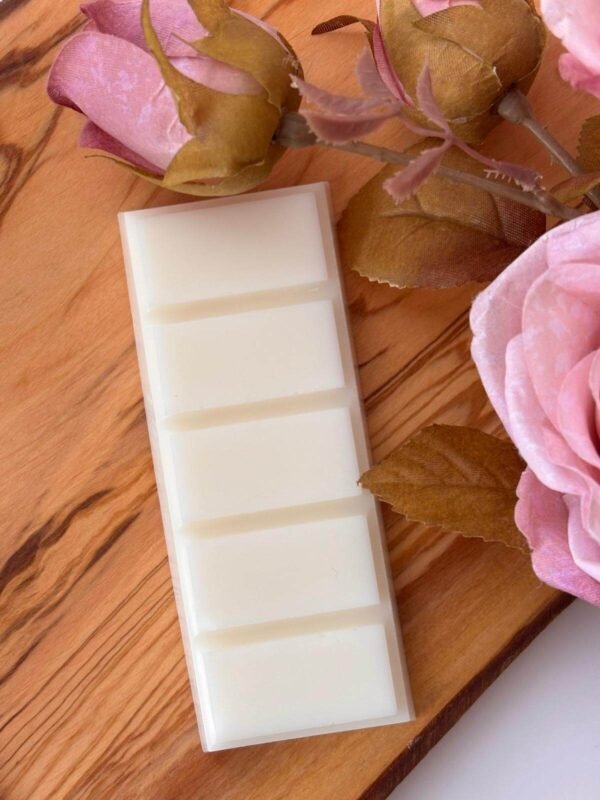 Flat lay top view of a DitsyJaffa Bloom wax melt snap bar