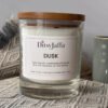 ditsyjaffa-dusk-hand-poured-candle-close-up.jpg Close up of DitsyJaffa Dusk hand-poured candle focusing on label